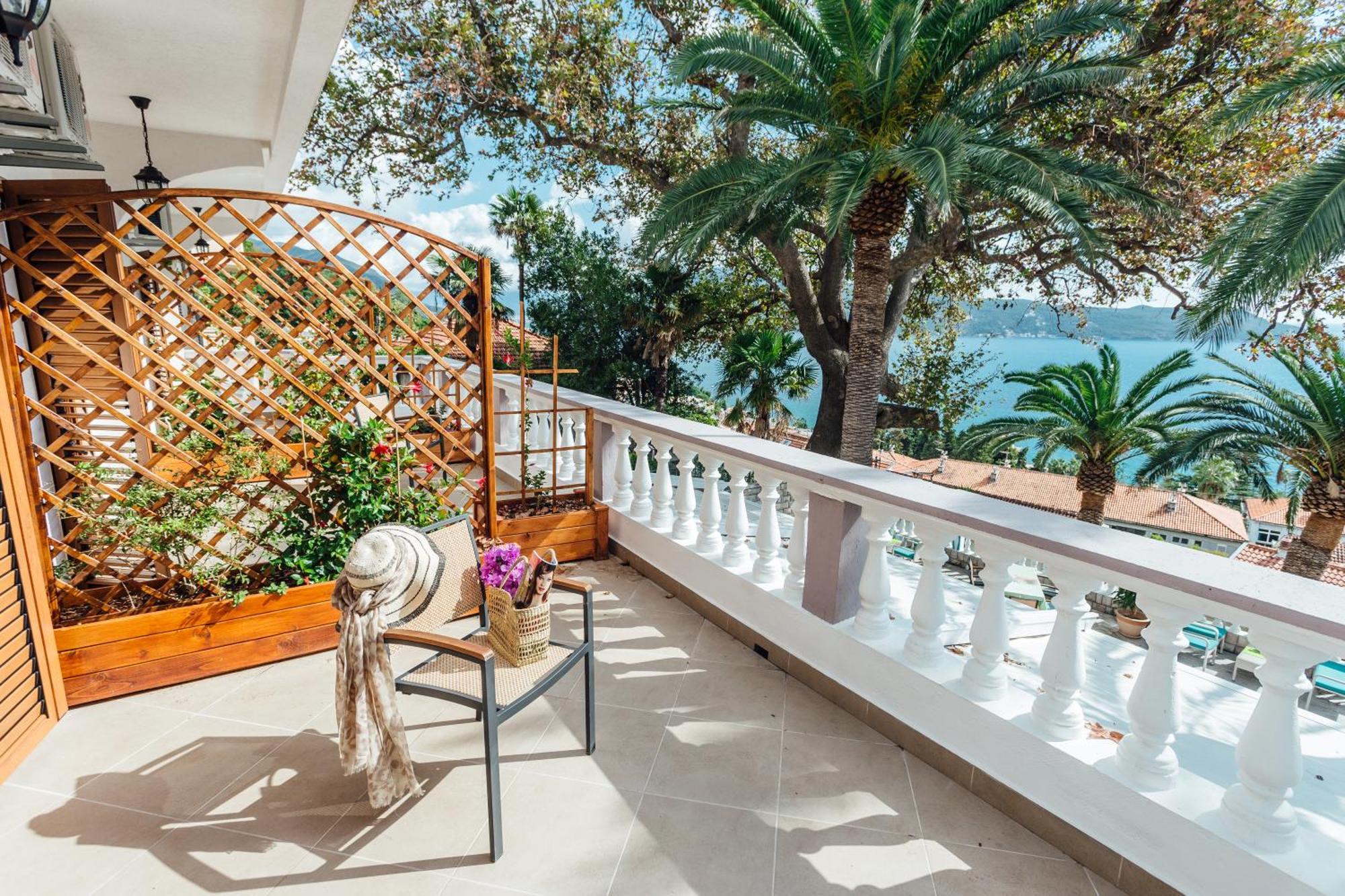 Apartments Belvedere Herceg Novi Bilik gambar