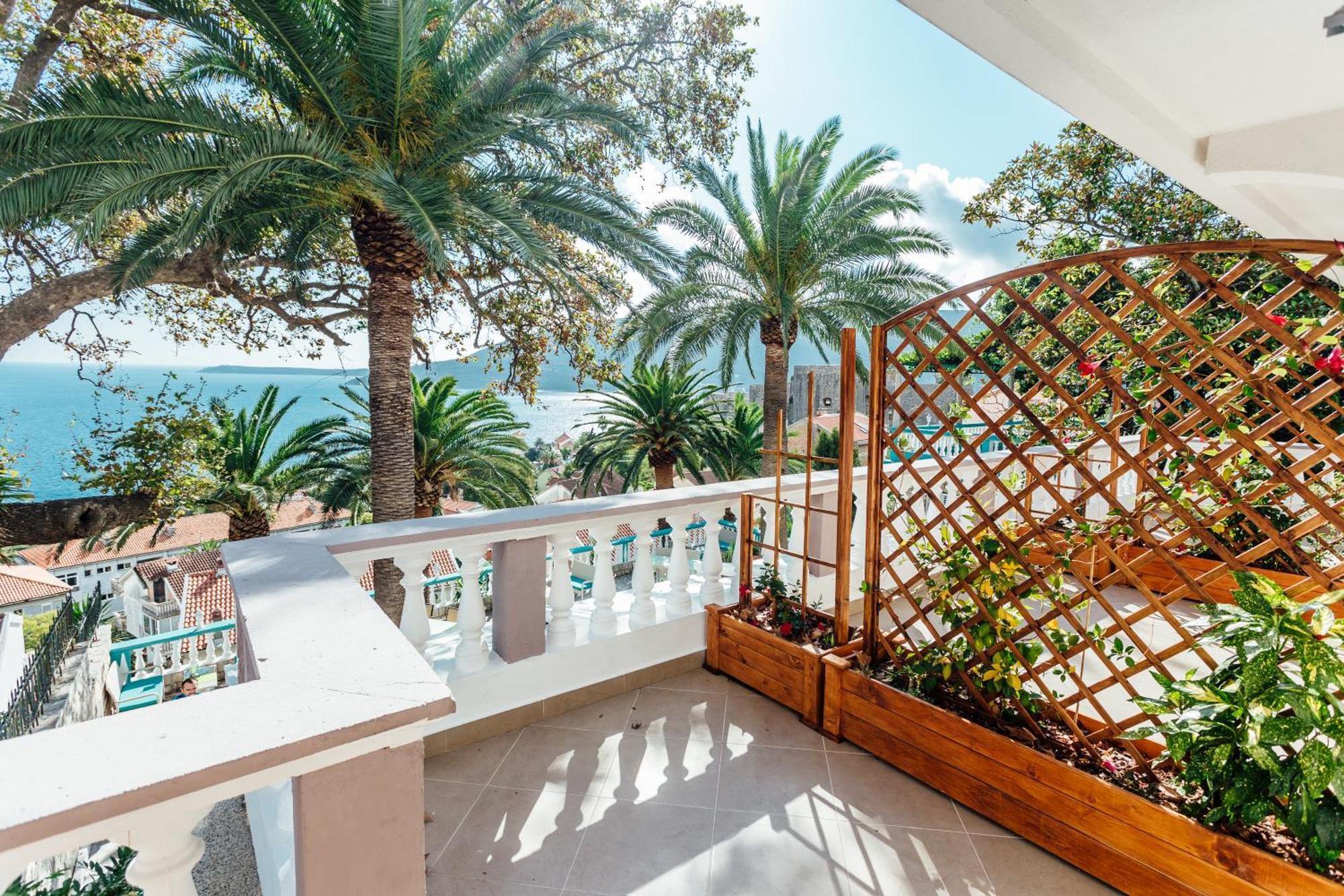 Apartments Belvedere Herceg Novi Bilik gambar