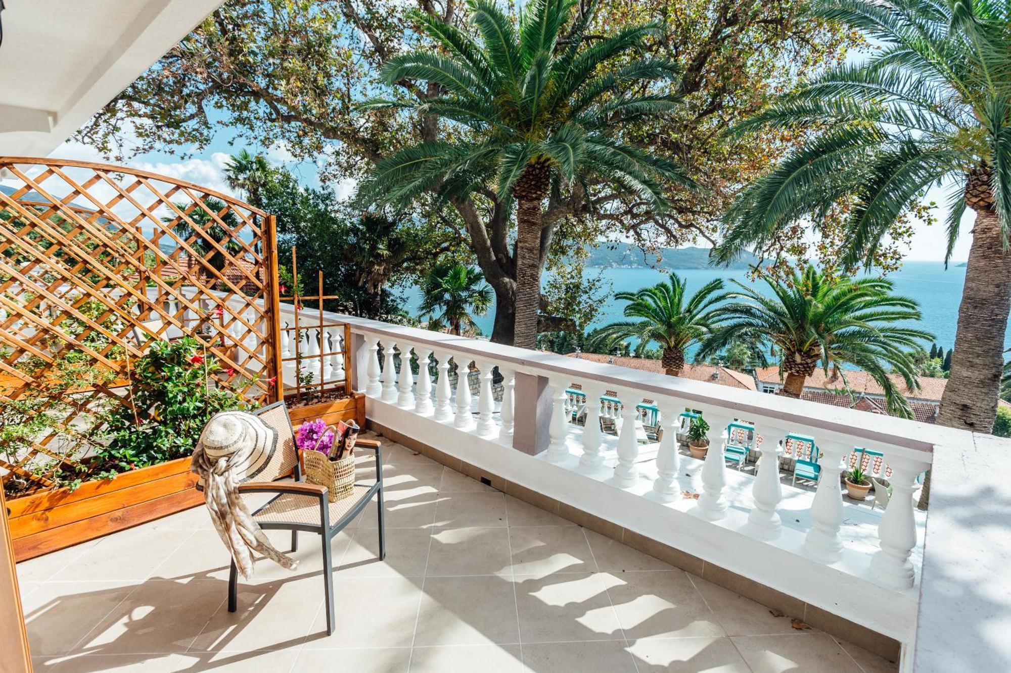 Apartments Belvedere Herceg Novi Bilik gambar